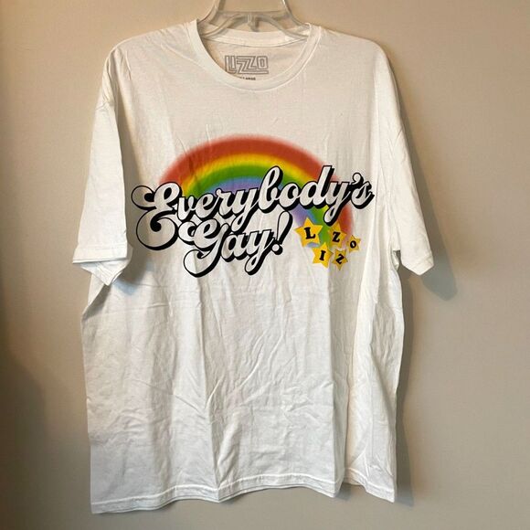 Lizzo Rainbow Everybody's Gay LGBTQ+ Concert Tee Shirt XL - Picture 1 of 6